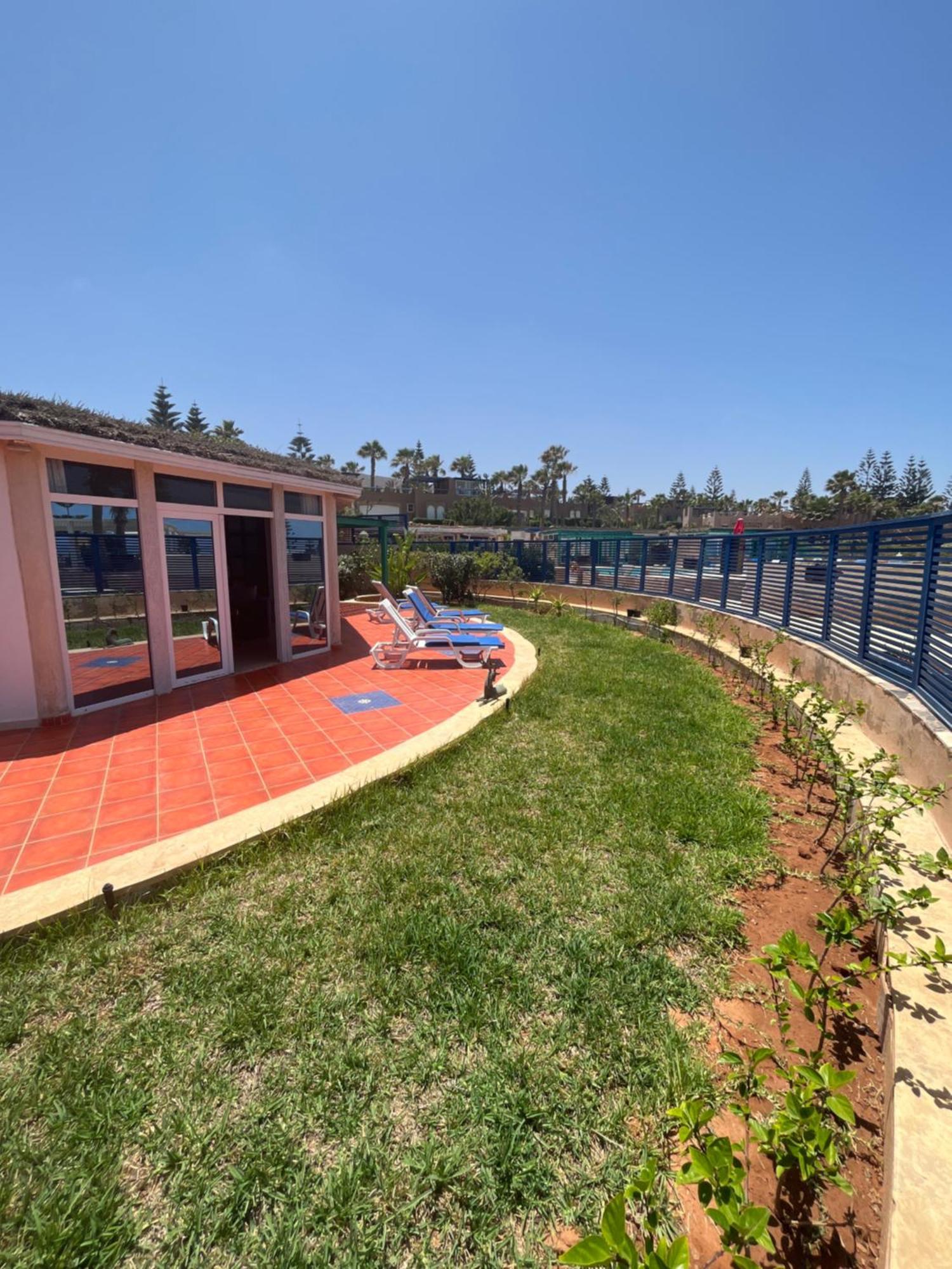 Отель Mimid Dunes Beach Мирлефт Экстерьер фото